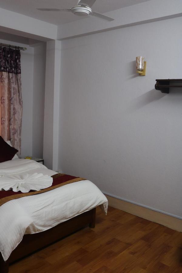 Om Tara Guest House Pvt Ltd Kathmandu Buitenkant foto