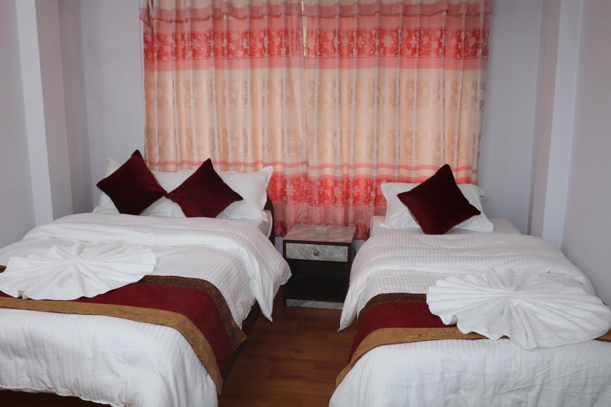 Om Tara Guest House Pvt Ltd Kathmandu Buitenkant foto