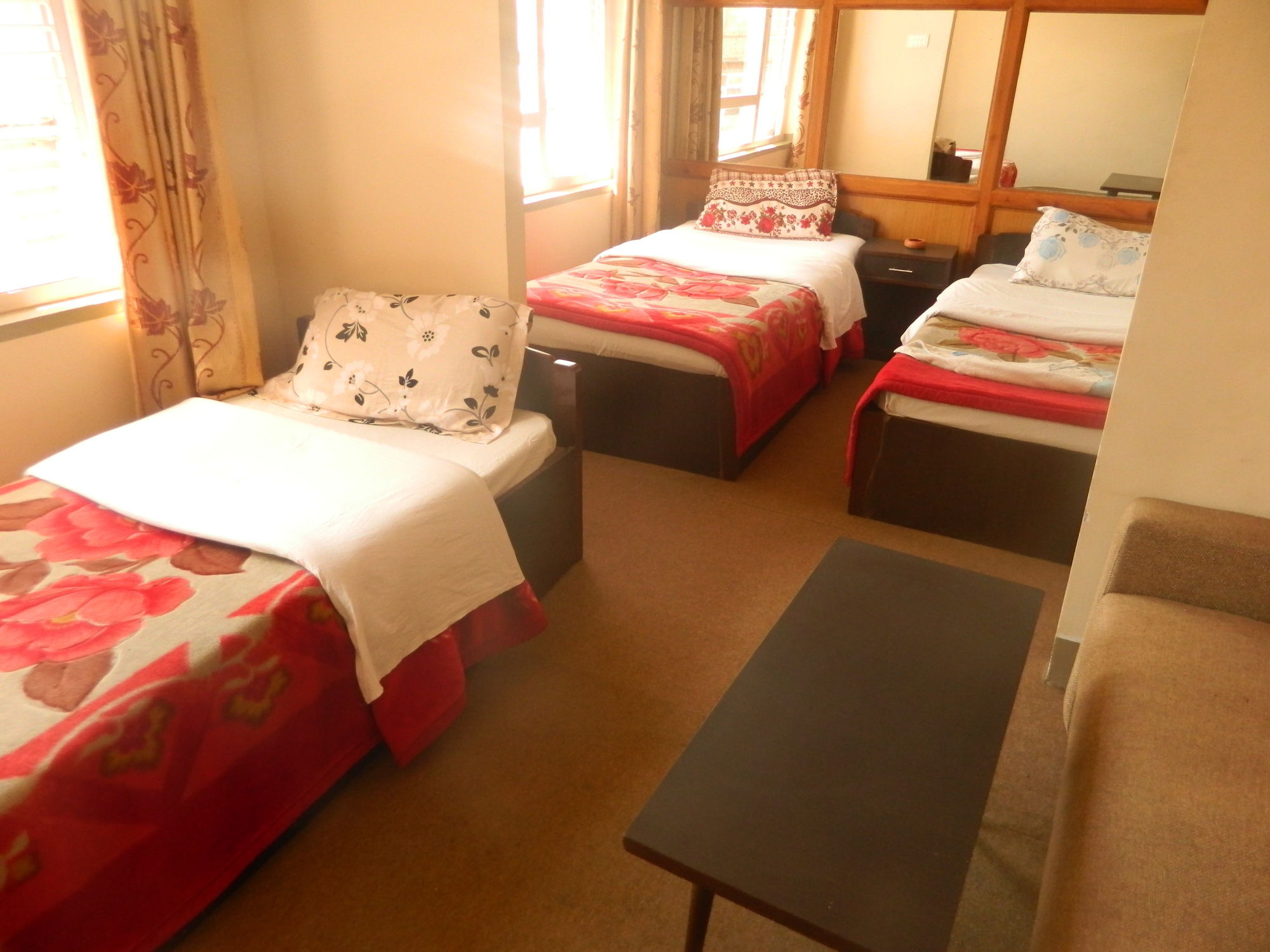 Om Tara Guest House Pvt Ltd Kathmandu Buitenkant foto